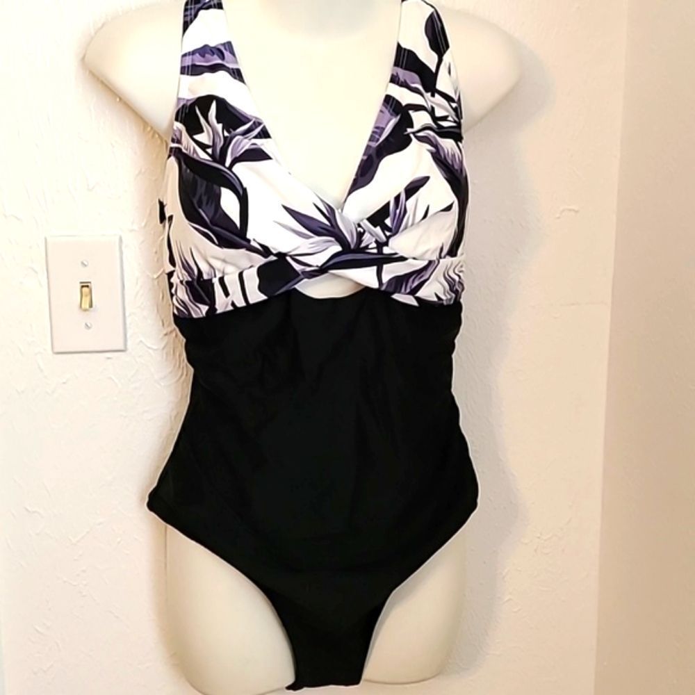 Cupshe One-piece Bathing Suit,  Size Large,  NWT